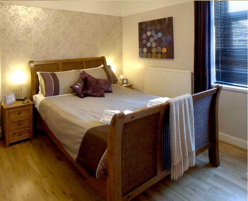 Ty Rosa Rooms Cardiff Eksteriør billede