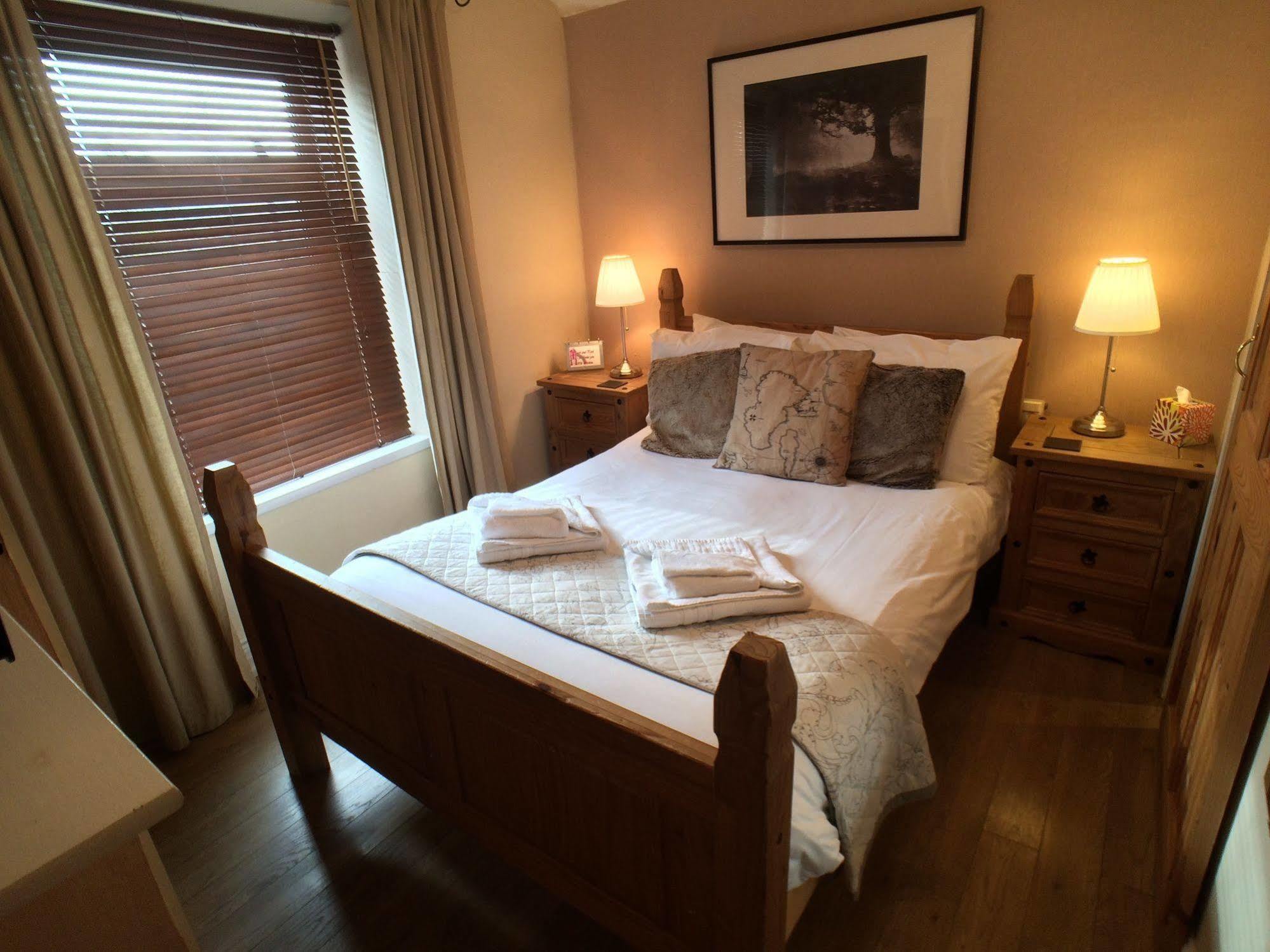 Ty Rosa Rooms Cardiff Eksteriør billede